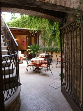 boş küçük İtalyan kafe