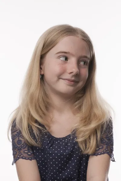 Retrato de una niña sonriente — Foto de Stock