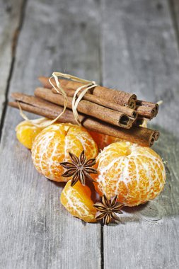 mandalina anason ve tarçın ile