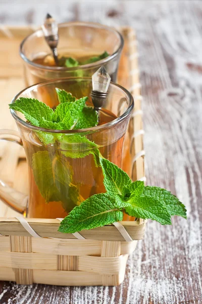 Turlish tea with mint — Stock Photo, Image
