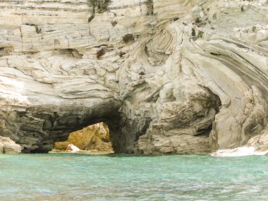 bir kemer ile kaya oluşumu