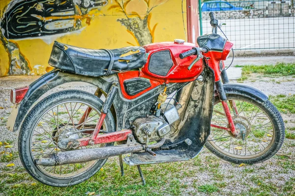 Motocicleta del viejo temporizador. kreidler florett en hdr — Foto de Stock