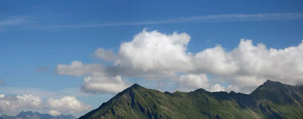 Alpine Landscape Mountainpeak Clouds — Stockfoto