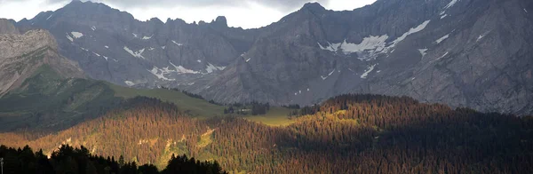 Alpská Krajina Při Západu Slunce — Stock fotografie