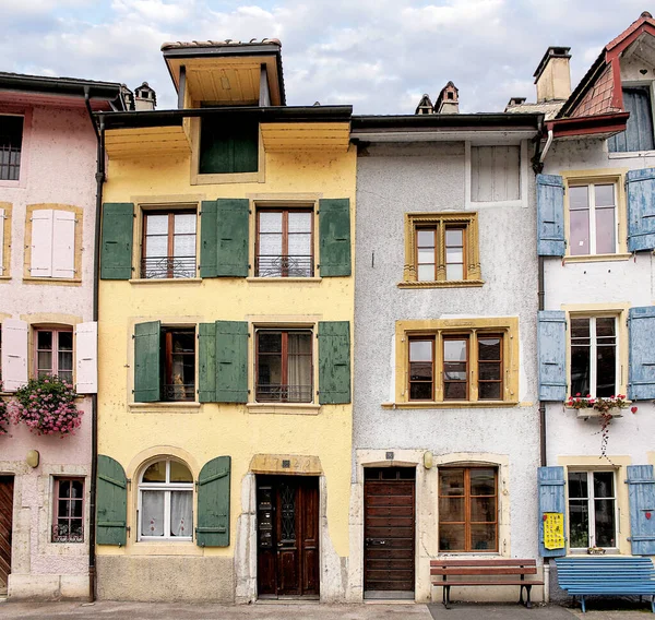 Eski Şehir Binalarının Renkli Cepheleri — Stok fotoğraf