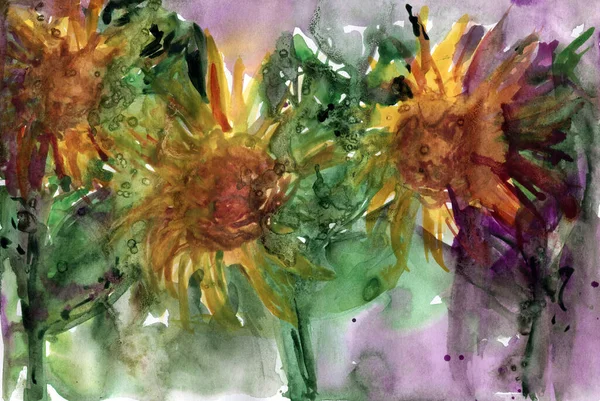 Suluboya yabani çiçeklerle soyut renkli arka plan. Ayçiçekli sarı-mor-yeşil resim. Kumaş, tekstil, duvar dekorasyonu, duvar kağıtları, kapaklar ve ambalaj için..