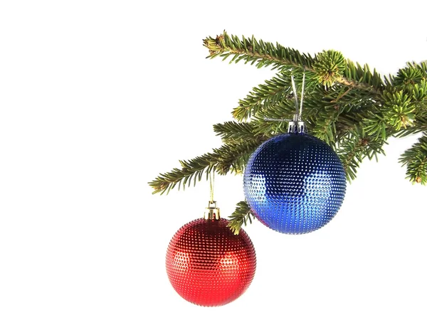 Weihnachtsbaum mit Kugeln — Stockfoto