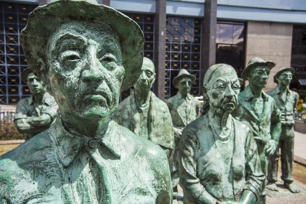 statuenvor de centrale bank van costa rica