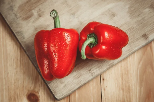 Kırmızı bell kağıt