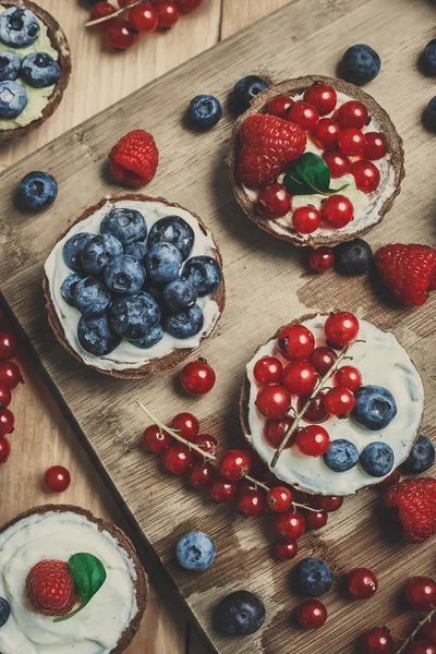 Berry tartlets — Stockfoto