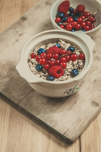 çilek ile yulaf ezmesi