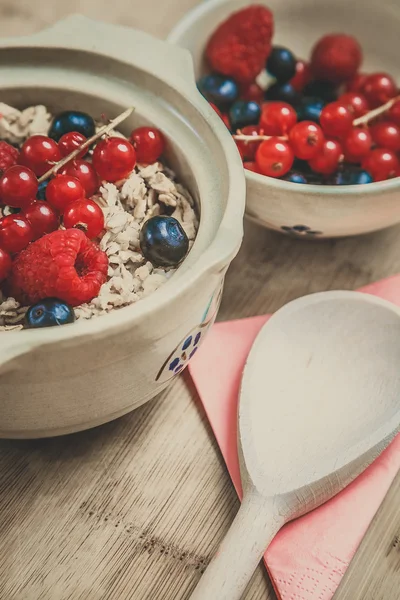 çilek ile yulaf ezmesi