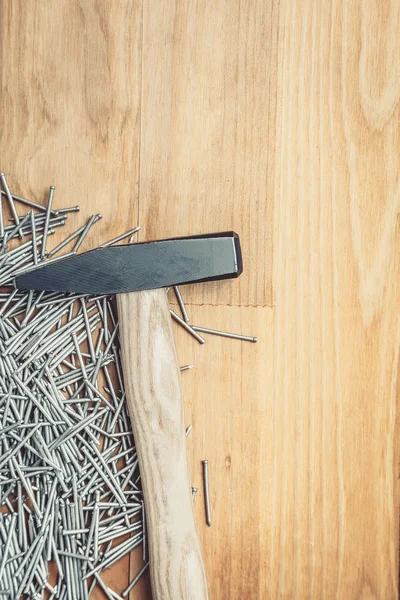 Hummer ve tırnaklar