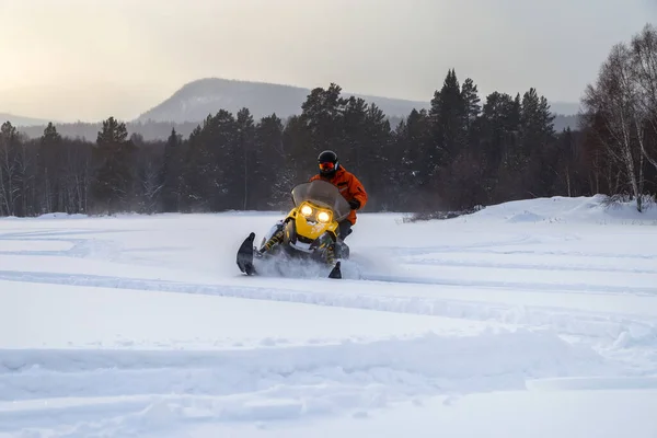 Athlete Snowmobile Moving Winter Forest Mountains Southern Urals — Stock Photo, Image