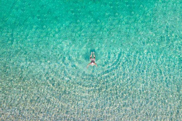 Top Aerial View Young Beautiful Woman Hat White Bikini Swimming — Stockfoto