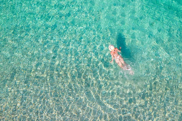 Top Aerial View Young Beautiful Woman Hat White Bikini Swimming — Photo