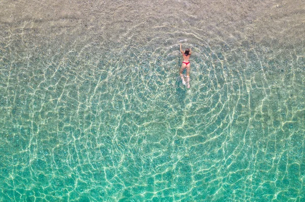 Haut Vue Aérienne Jeune Belle Femme Dans Une Culotte Bikini — Photo