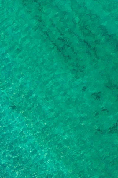 Contexte Texture Détente Turquoise Calme Eau Mer Transparente Avec Pierres — Photo
