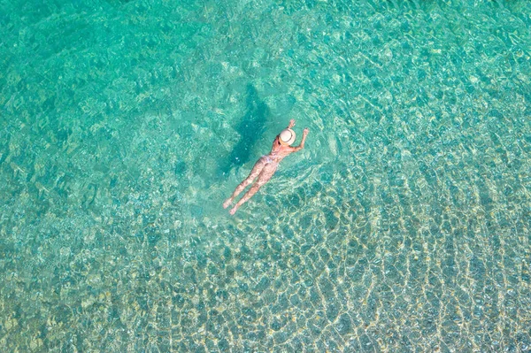 Top Aerial View Young Beautiful Woman Hat White Bikini Swimming —  Fotos de Stock