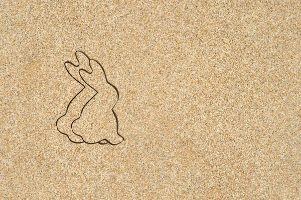 Малювання Креативного Двоє Великоднього Кролика Піску Пляжі Ліцензійні Стокові Фото