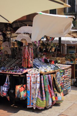 tüm sıralama Hediyelik eşya Pazar standı