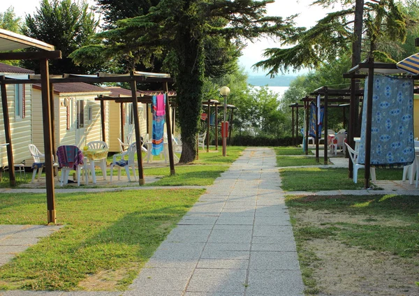 Kamping bungalows adlı İtalyan kamp alanı