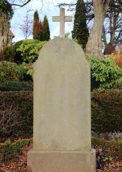 Gravstein på kirkegården uten navn – stockfoto