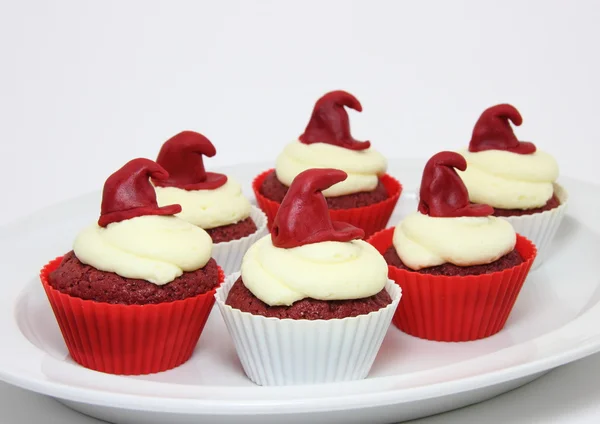 Red velvet cupcakes a krémhez választéka — Stock Fotó