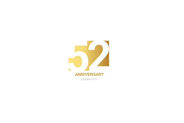 52周年ミニマリズムのロゴ 10年目10周年のグリーティングカード 誕生日招待状 10年サインだ 白い背景の金の宇宙ベクトル図 — ストックベクタ