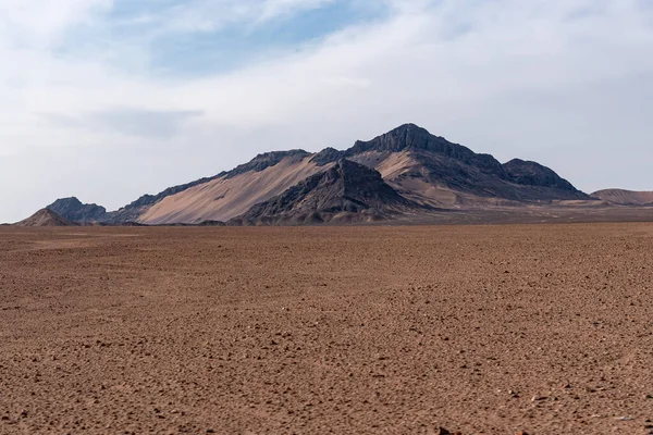Malek Mohammad Montanha Deserto Dasht Lut Com Céu Nublado Chão — Fotografia de Stock