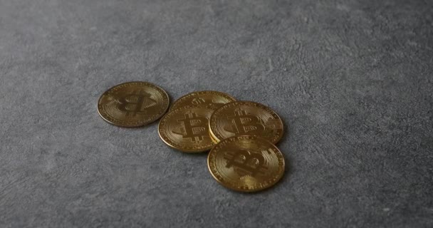 Kryptowährung Gold Bitcoin. Bitcoin-Geschäft moderne Devisenbörse. — Stockvideo