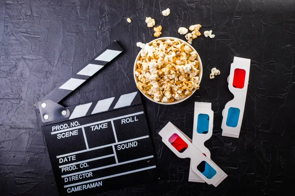 Cinema Minimal Concept Popcorn Glasses Clapper Board Black Background — Stock Photo, Image