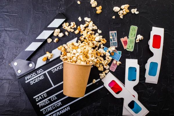 Cinema Minimal Concept Popcorn Glasses Clapper Board Black Background — Stock Photo, Image