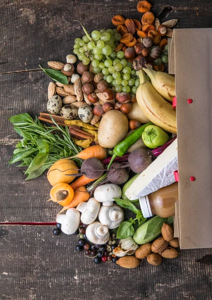 Sağlıklı Vejetaryen Yemek Geçmişi Olan Bir Kese Kağıdı Süpermarket Gıda — Stok fotoğraf
