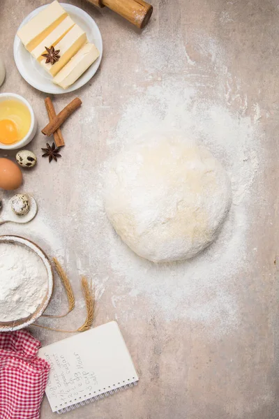 Beat Flour Kitchen Utensils Baking Dish Rolling Pin Eggs Table — Stock Photo, Image