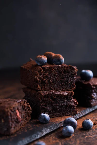 Стек Брауні Чорному Тлі Смачний Домашній Шоколадний Десерт — стокове фото