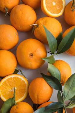 Sağlıklı meyve, portakal meyvesi arka planı. Turunçgil dilimleri - portakallar.