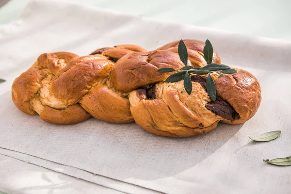 Tsoureki Tradycyjny Pieczony Grecki Chleb Wielkanocny Słodki Czas Wielkanocy Wiosna — Zdjęcie stockowe