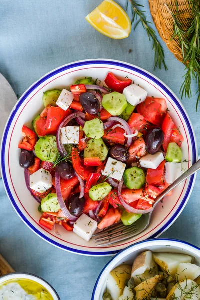 Scène Grecque Table Manger Vue Dessus Variété Articles Compris Salade — Photo