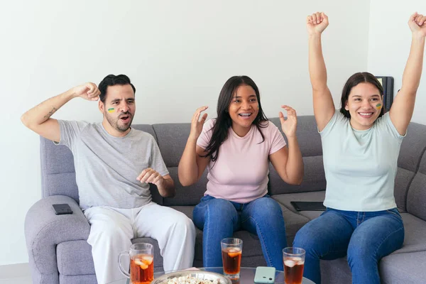 Brezilyalı taraftarlar Dünya Kupası 'nı evde izliyorlar