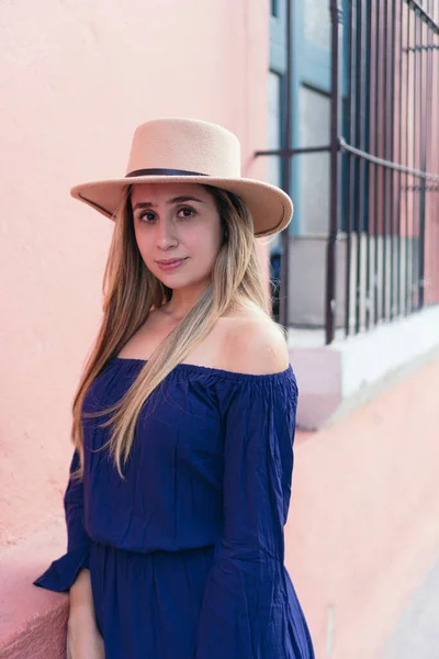 Laughing Caucasian Woman Wearing Hat Park — Stock Photo, Image