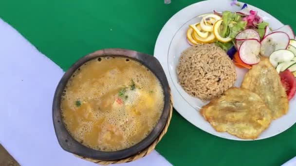 Uitzicht Vis Ovenschotel Caribisch Voedsel — Stockvideo