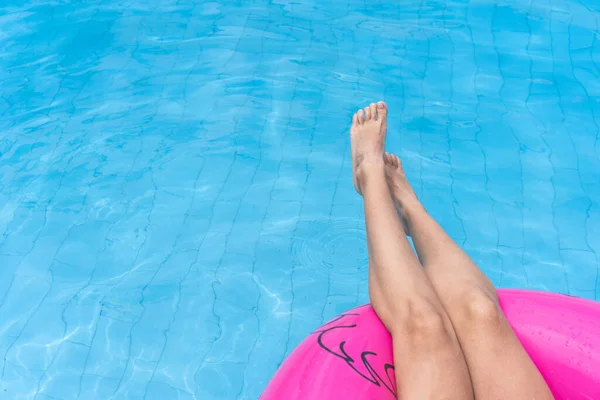 Legs Young Girl Pool Summer Time —  Fotos de Stock