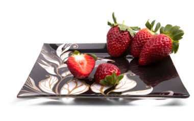 truskawki na płytce błyszczący czarny