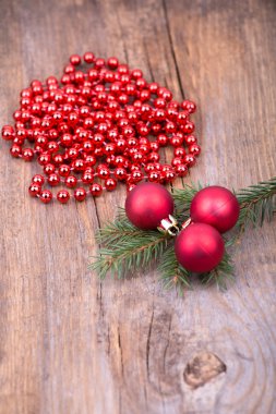 Kırsal ahşap üzerine Noel süslemesi