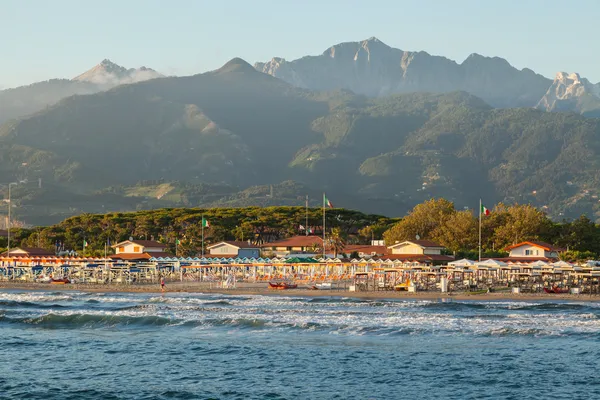 Tramonto sulla spiaggia — Foto Stock