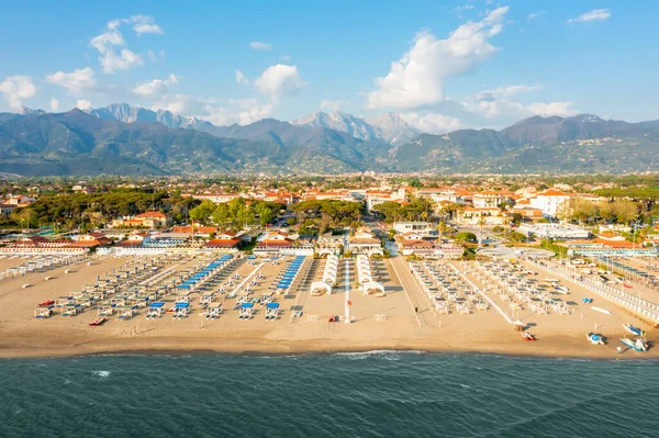 Fantastisk Forte Dei Marmi Kust Utsikt Vid Solnedgången — Stockfoto