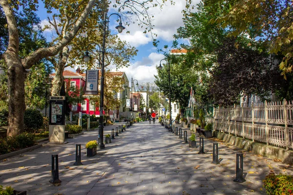 Eyup Istanbul Turkije Oktober Woensdag 2021 Een Met Bomen Omzoomde — Stockfoto