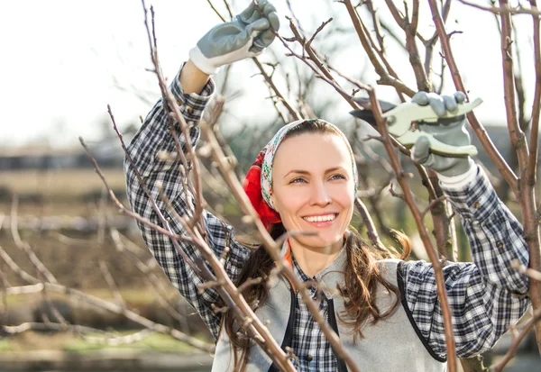 Trädgårdsmästare kvinna — Stockfoto