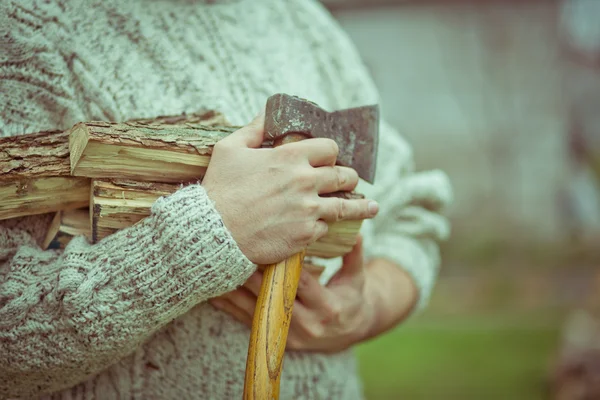 Man with axe — Stock Photo, Image